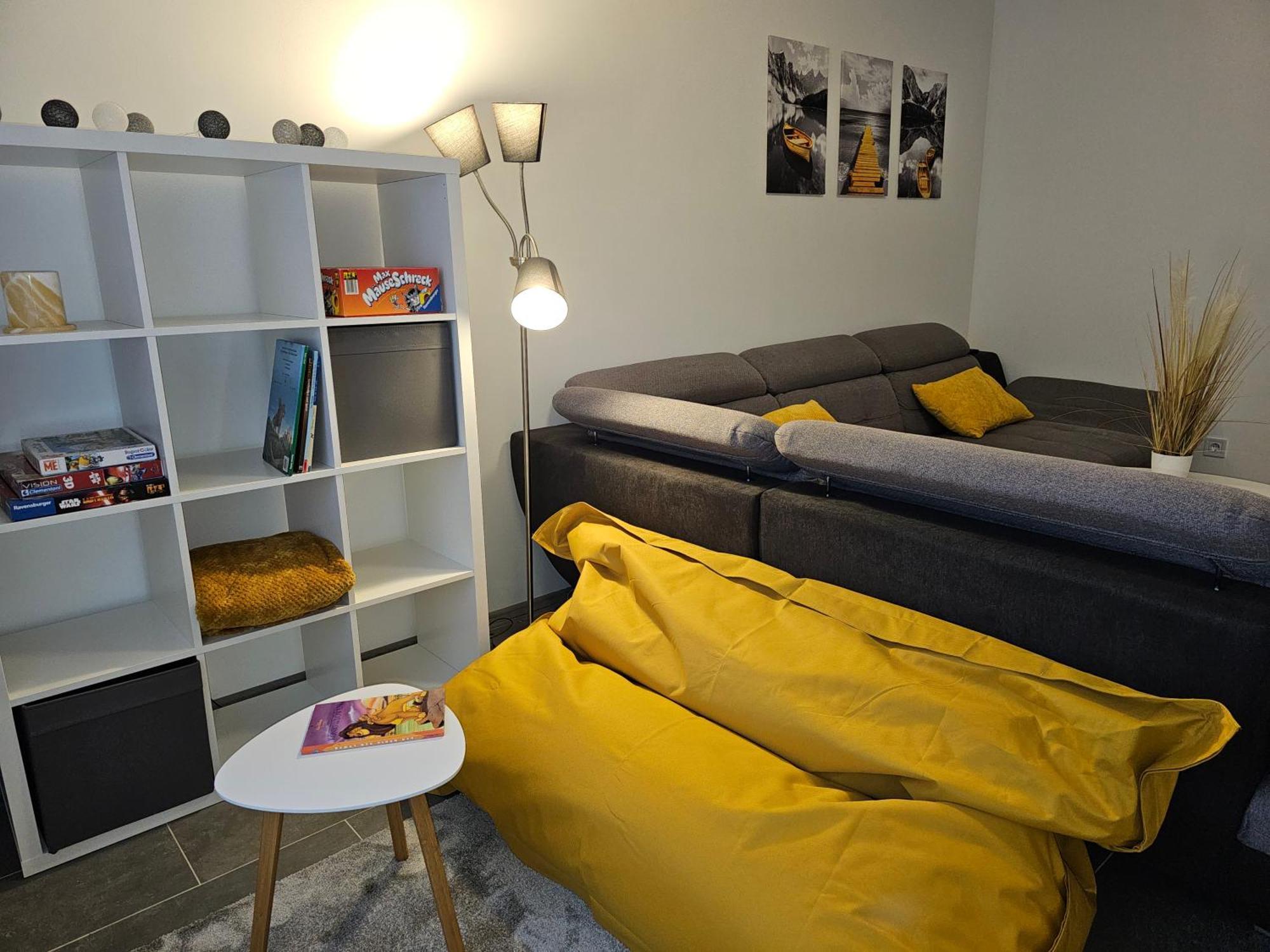 Warburg, Fewo "Sweet Home" 2,5 Zi- Eg-Separater Eingang - Parkplatz - Terasse- Komfortabel,Renoviert 외부 사진
