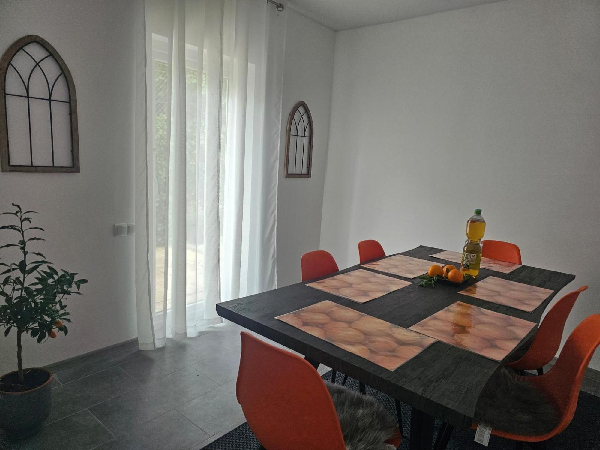 Warburg, Fewo "Sweet Home" 2,5 Zi- Eg-Separater Eingang - Parkplatz - Terasse- Komfortabel,Renoviert 외부 사진